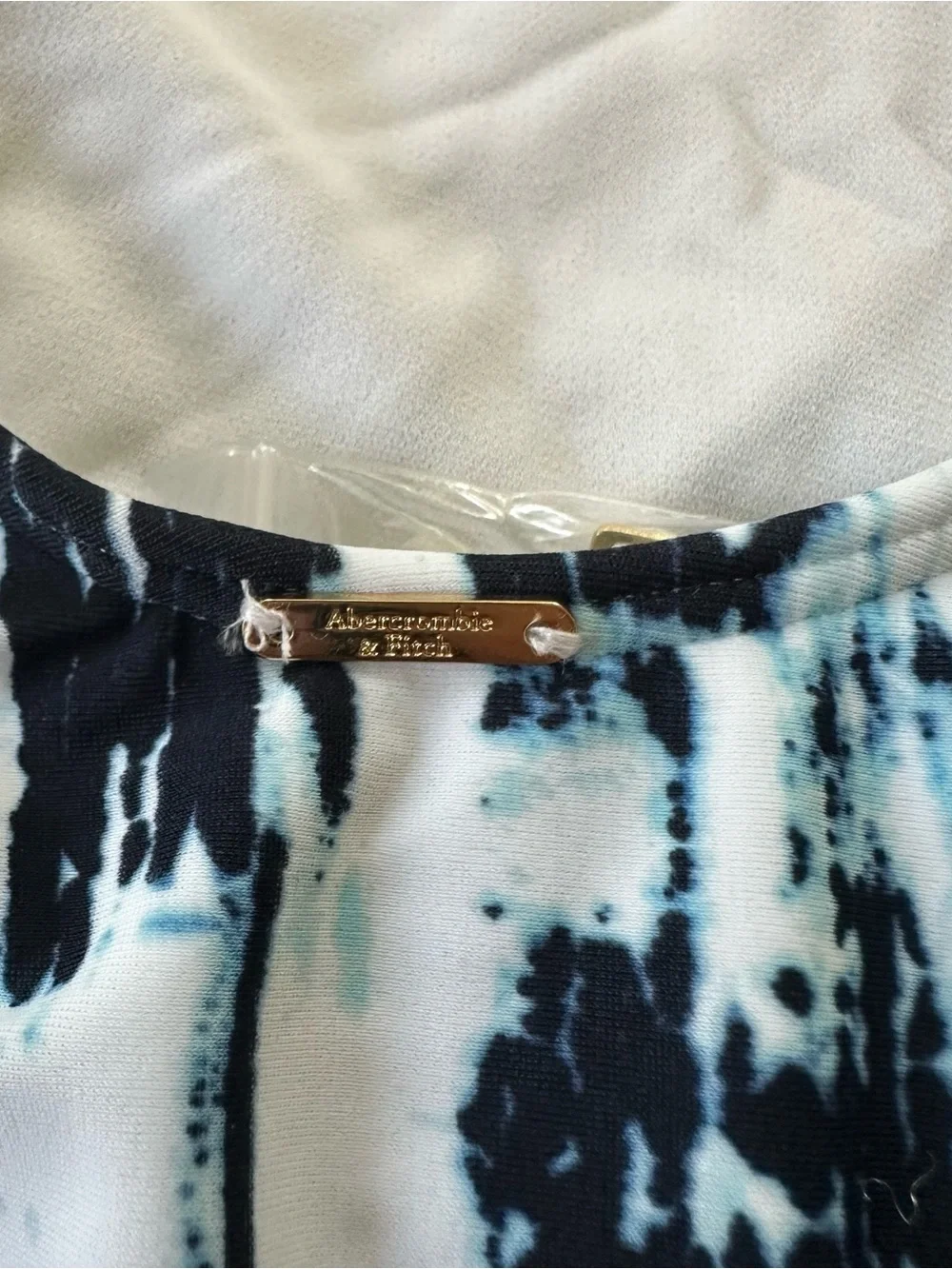NWT Abercrombie Off the Shoulder Flounce Neckline One Piece Swimsuit with Sarong